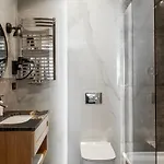 King Sobieski By Oneapartments شقة *